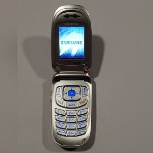 Samsung Silver Flip Phone